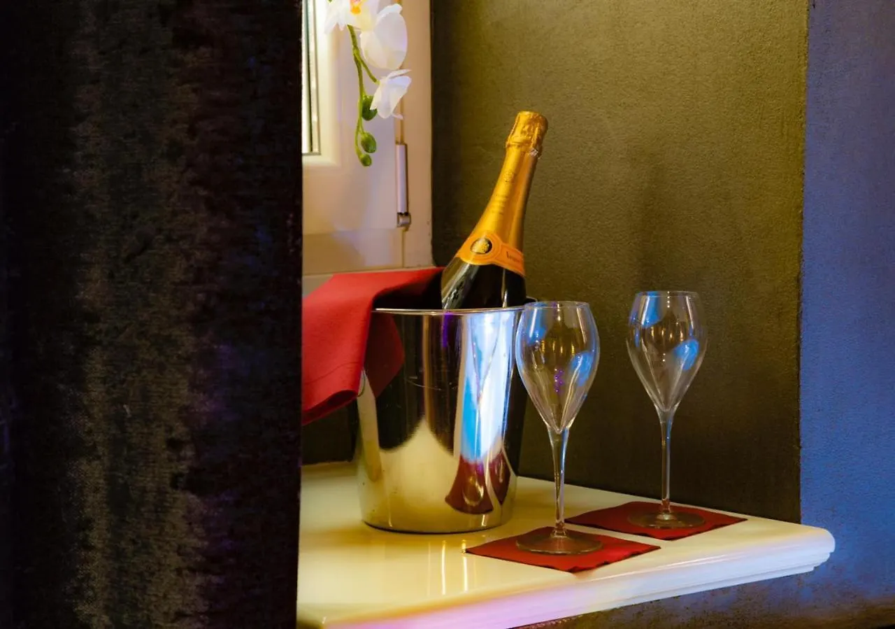Oda ve Kahvaltı Rhome Luxury Suite Roma